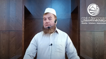 بين الدنيا والآخرة